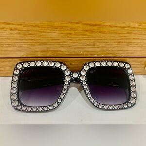 Gucci sun glasses